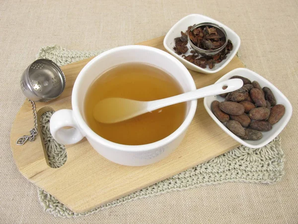 Tasse Kakaoschalen Tee Aus Den Gebratenen Außenschalen Der Kakaobohne — Stockfoto