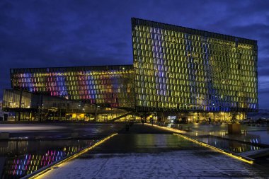 Harpa konser salonu.