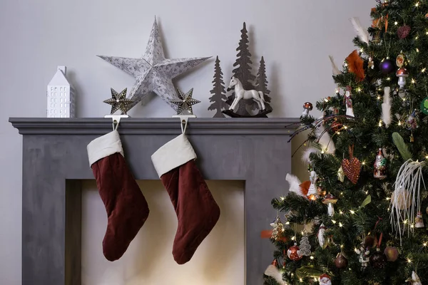 Media de Navidad y árbol de Navidad — Foto de Stock