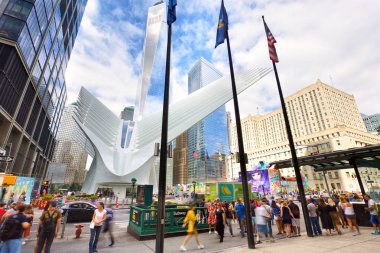 New York City, Ny, Amerika Birleşik Devletleri - 15 Eylül 2018: Manzaralı bir dünya ticaret merkezi aşağı Manhattan Ground Zero, Hub ulaşım