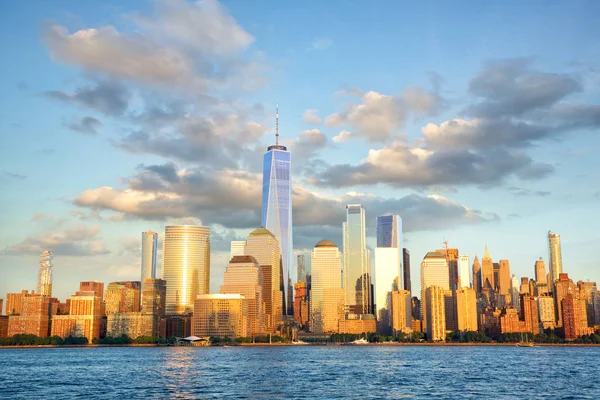 Distrito Financiero Nueva York Sobre Río Hudson Atardecer —  Fotos de Stock