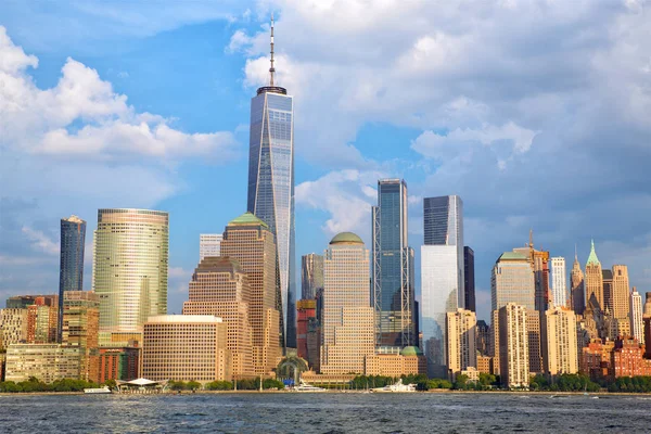 Skyline del Bajo Manhattan — Foto de Stock