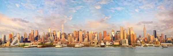 New York City Manhattan Skyline Panorama Bij Zonsondergang Hudson Rivier — Stockfoto