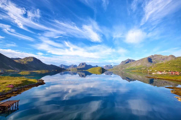 Lofoten paisagem ilhas — Fotografia de Stock