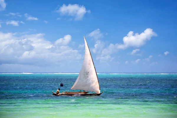 Barco de pesca em Zanzibar — Fotografia de Stock