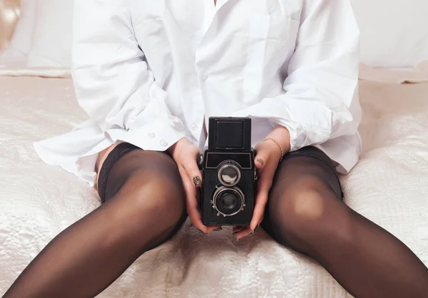 Woman Stockings Holds Old Camera Sitting Bed — Stock Photo, Image