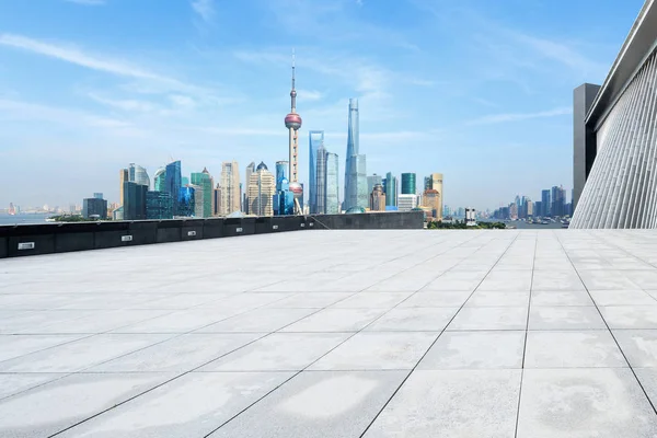 Skyline Panoramique Bâtiments Avec Rue Vide Shanghai — Photo