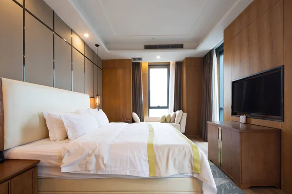 Modern Otelde Boş Yatak Odası — Stok fotoğraf
