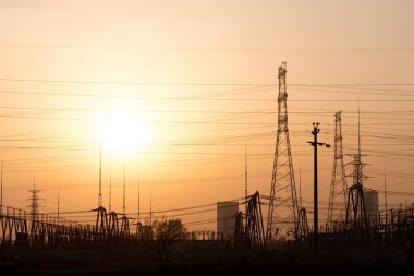 Yayın kulesinin parlaklığı.