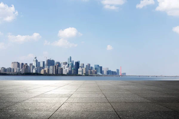 Cityscape modern şehir boş Meydanı