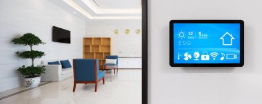 Modern toplantı odasında akıllı ekran