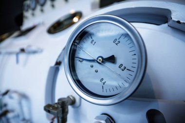 barometre doğal gaz üretim sanayi, yakın çekim