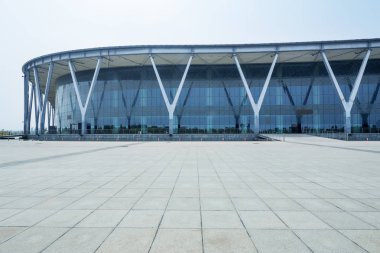 Şehirdeki modern ofis binası