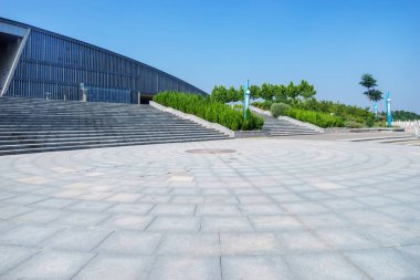 Şehirdeki modern ofis binası