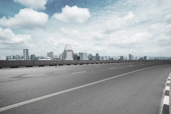 Empty Road City Skyline — Stock Photo, Image