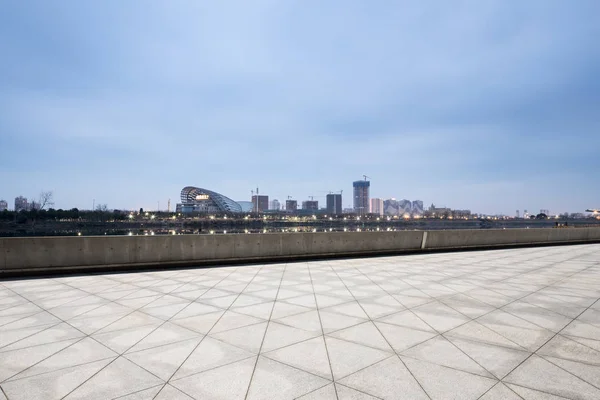 Empty Ground Modern City Skyline — Stock Photo, Image