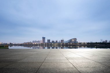 modern şehir manzarası ile boş yere