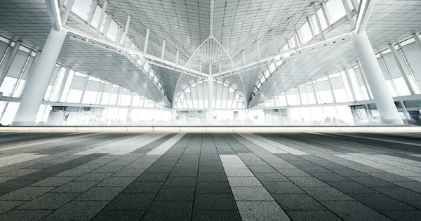 Suelo Vacío Con Edificio Moderno —  Fotos de Stock