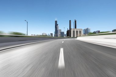 boş karayolu ile modern şehir