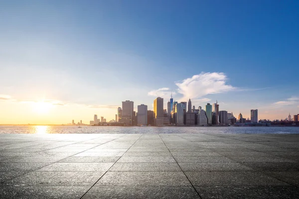 Tomma Golv Med Moderna Stadsbilden New York — Stockfoto