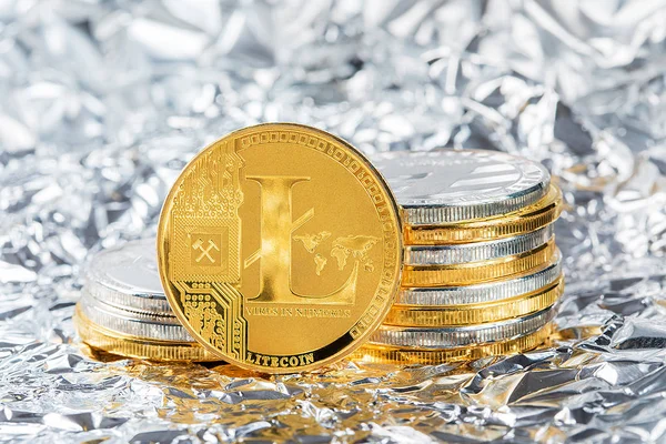 Gümüş Litecoin Cryptocurrency dijital Bit sikke Btc para birimi teknoloji iş Internet kavramı.