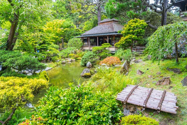 ゴールデンゲートパーク内の日本茶園の眺め. — ストック写真