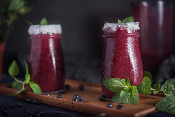 Świeże Pyszne Blueberry Milkshake — Zdjęcie stockowe