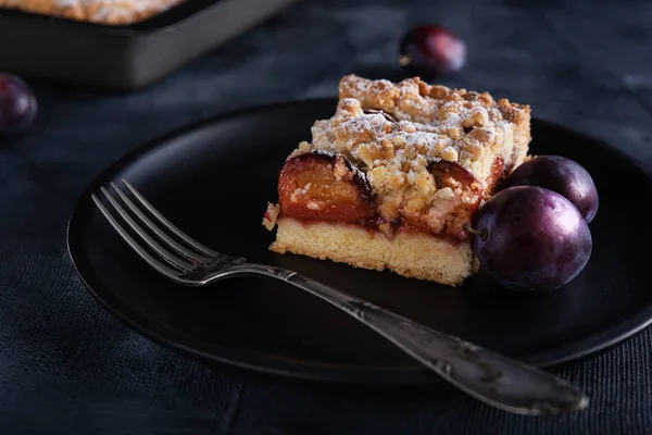 Delicious Freshly Plum Crumble Cake — Stock Photo, Image