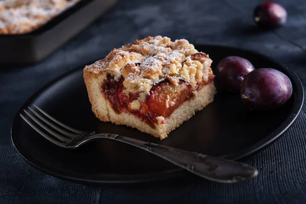 Delicious Freshly Plum Crumble Cake — Stock Photo, Image