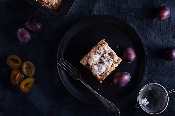 Lezzetli ve taze erik kek kek