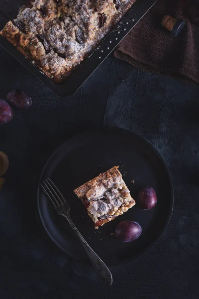 おいしい梅のクランブルケーキ — ストック写真