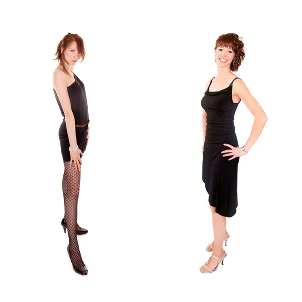 Full Length Fashion Πορτρέτα Δύο Όμορφων Νεαρών Γυναικών Μαύρο Φόρεμα — Φωτογραφία Αρχείου