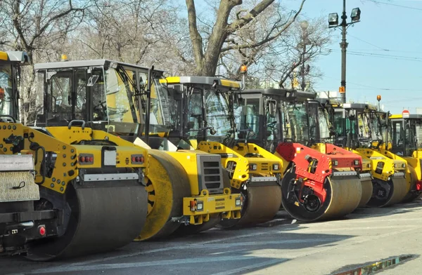 Asphaltstreuer Vor Dem Arbeitstag — Stockfoto