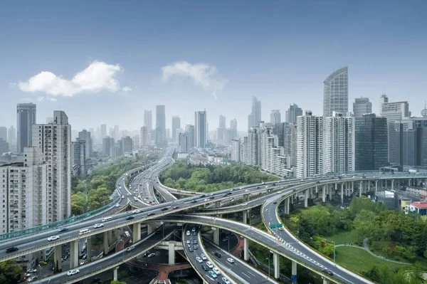 Stadtverkehr Shanghai Erhöhte Straßenkreuzung Und Voller Himmel — Stockfoto