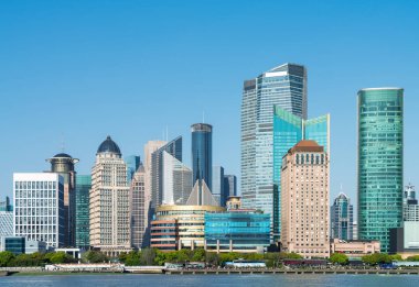 modern mimarisi üzerinde huangpu riverside, shanghai şehir portre