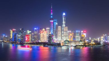 güzel manzarası ve huangpu Nehri geceleri Şanghay