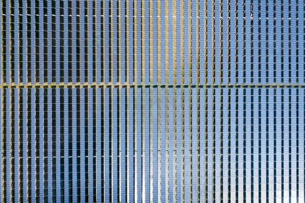 Τακτοποιημένα Ηλιακών Συλλεκτών Αεροφωτογραφία Του Σταθμού Παραγωγής Καθαρής Ενέργειας — Φωτογραφία Αρχείου
