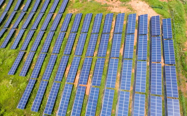 Flygfoto Solcellspaneler Sluttning Ren Energi För Solenergi — Stockfoto