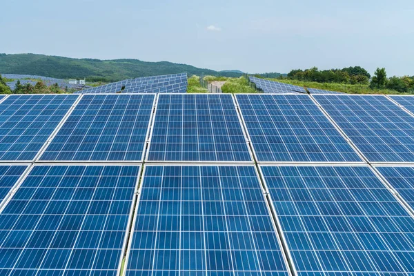 Pannelli Solari Primo Piano Nuova Energia Montagna — Foto Stock