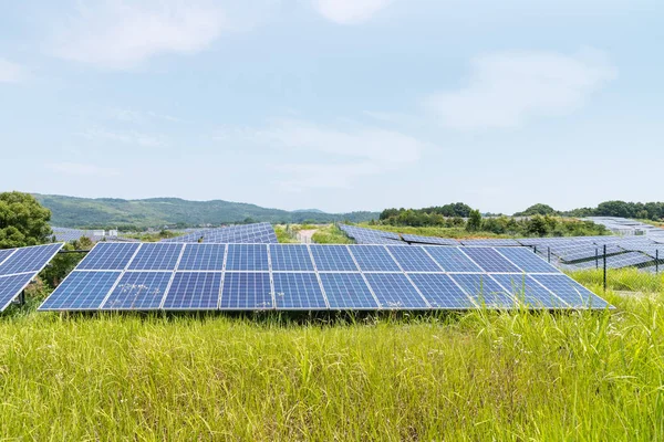 Paneles Solares Energía Renovable Ladera — Foto de Stock