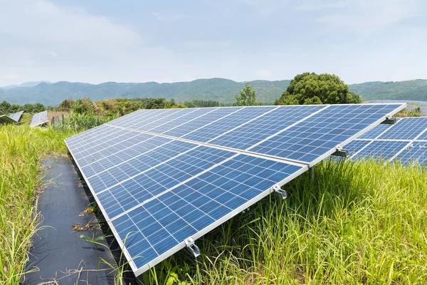 Paneles Energía Solar Primer Plano Para Energía Verde Ladera — Foto de Stock