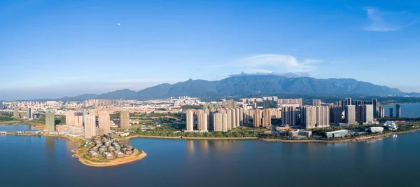 Mooie Jiujiang Stadsgezicht Bij Schemering Luchtfoto Uitzicht Bergen Water Stad — Stockfoto