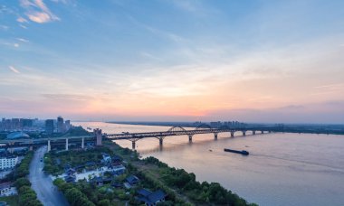 Jiujiang yangtze Nehri Köprüsü günbatımı, Çin
