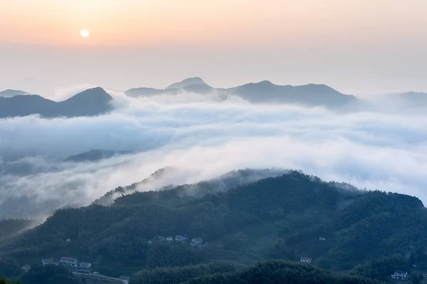 Sea Clouds Mountain Village Sunrise China — Stock Photo, Image
