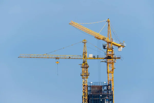 Cranes Bridge Tower Blue Sky — Stock Photo, Image