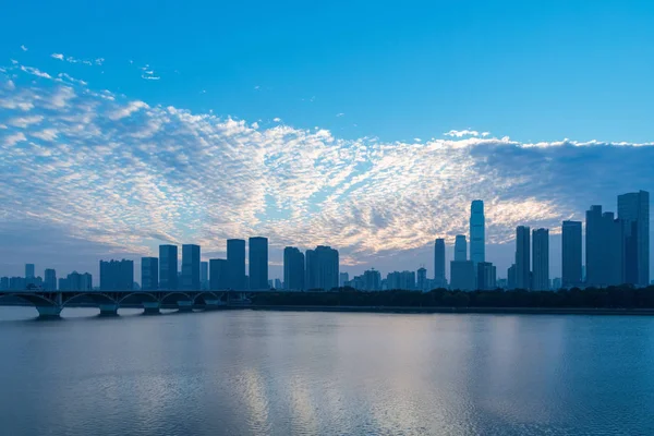 Changsha Skyline Xiangjiang Vid Floden Genom Tidig Morgonsolen — Stockfoto