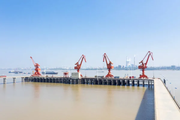 Cais Fluvial Guindastes Doca Yangtze Rive — Fotografia de Stock