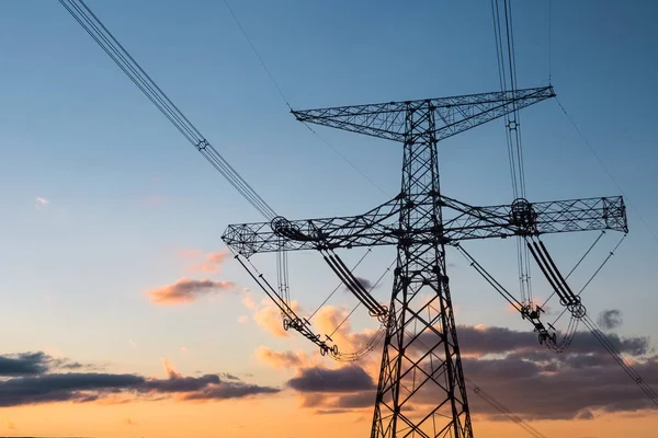 Silhouette Des Stromübertragungsturms Mit Sonnenuntergang — Stockfoto