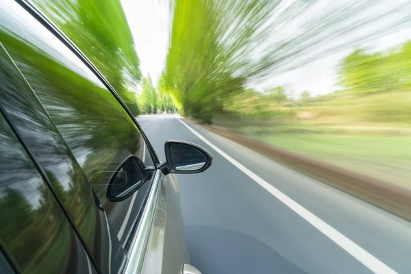 Carro Dirigindo Com País Estrada Movimento Borrão — Fotografia de Stock