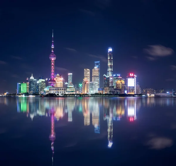 Hermoso Horizonte Shanghai Reflexiones Paisaje Urbano Abstracto Por Noche — Foto de Stock